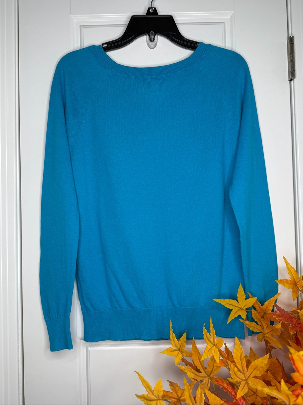 Old Navy Bright Turquoise Crewneck Sweater - Picture 2 of 2